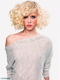 Вертикални химикали за отзиви за коса и снимки на процеса