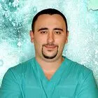 Възраст норми, когато детето започва да се преобърне на една страна, с корема, за да архивирате, с
