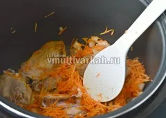 Печено пиле с картофи в multivarka рецепта с стъпка по стъпка снимки, подготвя да multivarka