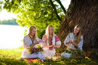 Жените славянски стойност oberegi и описание (женски славянски oberegi) Дамски славянски амулети стойност и описание