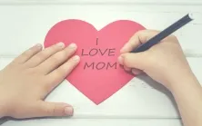 С ръцете си всички за вас