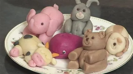 Марципан маса, която е