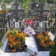 Как да украсят гробове в гробищата