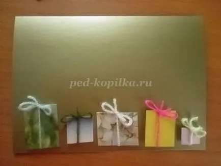 Карта за празника със собствените си ръце