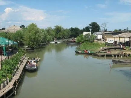 6, в която се намира на водата