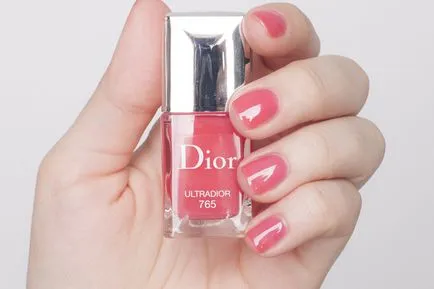 Гланц за устни Dior наркоман
