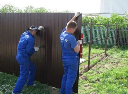 Огради от метални листове със собствените си ръце