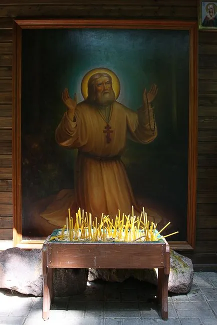 Защо сложи свещ в църквата