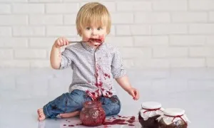 Алергия към ухапване от комари и други насекоми в детска снимка, лечението на детето