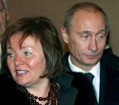 Абсурда слухове Людмила Путина