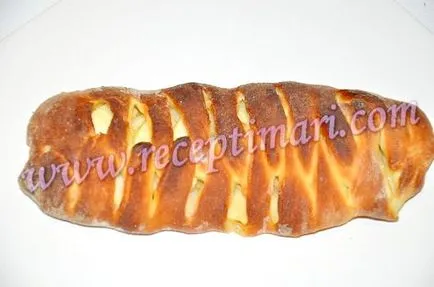 Кифли с различни форми (можете да намерите на теста) Кифли с различна форма