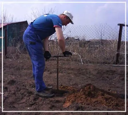Пробийте кладенеца с ръцете си рисунка домашна бормашина