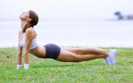 Асана urdhva мукха shvanasana