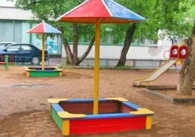 Детски пясъчник с ръцете си, за да се даде - как да се направи пясък с дървена покривка, стъпка по стъпка (за деца пясъчник с ръце) Детски пясъчник с ръцете си, за да се даде - как да се направи пясък с дървена покривка, стъпка по стъпка