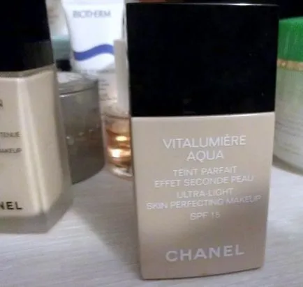 Две крем Chanel vitalumiere аква и съвършенство Люмиер - за отзивите козметика
