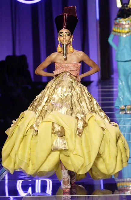 Galliano, John, мода енциклопедия