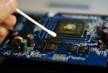 Инструкции затопляне GPU и паметта чипове видео карта