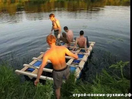 Ние произвеждаме понтони с ръцете си