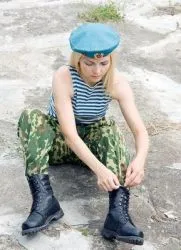 Как момиче влезе в армията