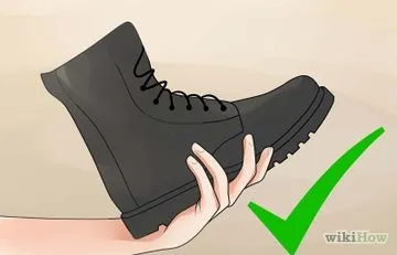 Как да се почисти велурени обувки