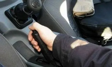 Как да дръпне ръчната спирачка на ВАЗ-2110