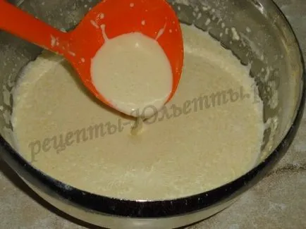 Палачинки на тънък млякото, красива, не се залепват за тигана!