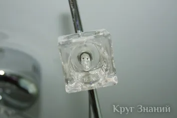 Как да промените крушка халоген в полилея - кръг от знания