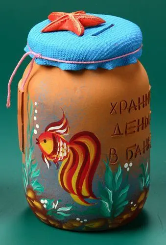 Как да направите касичка за монети на банки със собствените си ръце