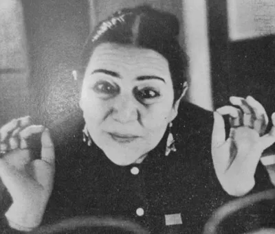 Както вече стана актриса 
