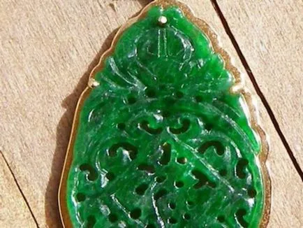 Jade изображение камък, нейните характеристики, магически и лечебни свойства на минералната, особено грижи (медицински) Jade камък снимка, нейните характеристики, магически и лечебни свойства на минералната, особено грижа