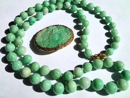 Jade изображение камък, неговите характеристики, магически и терапевтични свойства на минерала, особено се грижат (камък) Jade камък снимка, нейните характеристики, магически и лечебни свойства на минералната, особено грижа