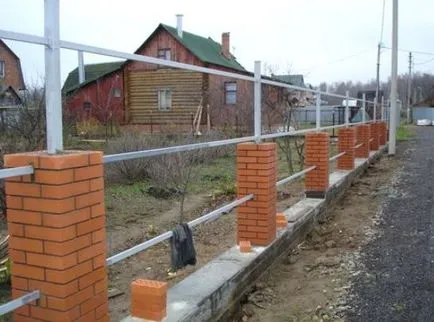 Тухла стълбове за ограда - схема устройство и изграждане на свои ръце