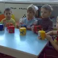 Куклен театър статии от отпадъчни материали (вторични) Куклен театър, занаяти, изработени от отпадъчни материали
