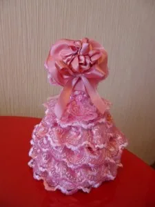 Doll кутия с ръцете си майсторски клас със снимки и видео