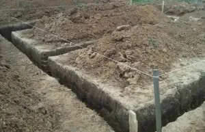 Газа фондация със собствените си ръце на устройството, укрепване, хидроизолация и пълнене