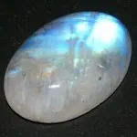 Лунният камък (adular), нейните свойства, които се интересуват от знака на зодиака, стойността (Moonstone adular) Лунният камък (adular), неговите свойства, които се интересуват в знак на зодиака, стойността
