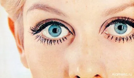 Грим Twiggy собствените си ръце