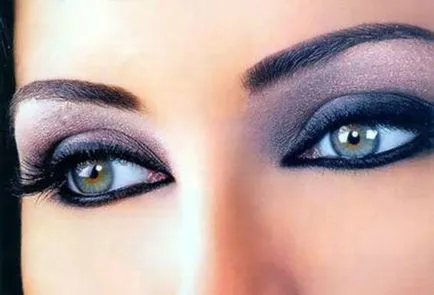 Грим Smokey Eyes за сини очи, стъпка-по-100 снимка