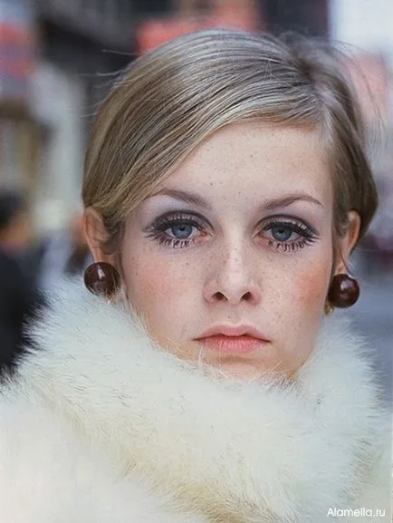 Грим Twiggy собствените си ръце