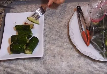 солени краставички