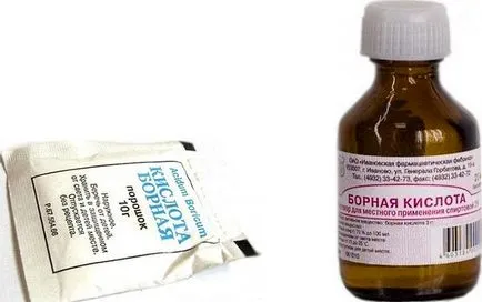 Процесът картофите преди засаждане, красива къща и градина