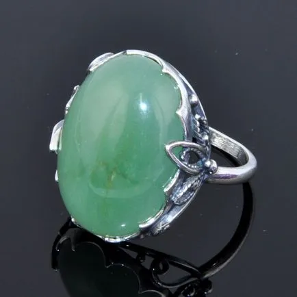 Jade камък, свойства и характеристики на минерала (скални свойства нефрит) Jade камък, свойствата и характеристиките на минерала