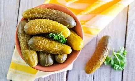 Хрупкави кисели краставички - рецепти
