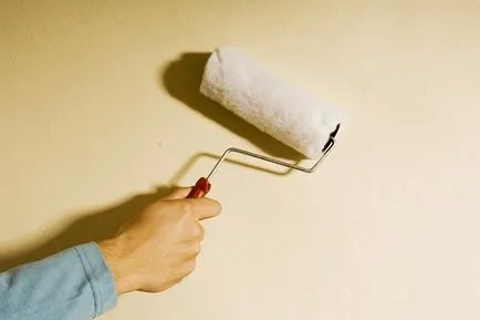 Paint цвета на стените видео инструкция с ръцете си, особено боядисване на тавана в другата (страна) Paint цвета на стените видео инструкция с ръцете си, особено на тавана живопис в другата