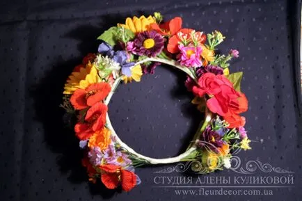Pletom венец от цветя със собствените си ръце