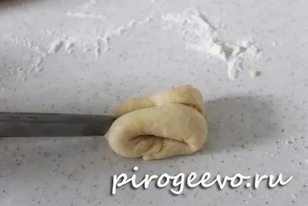 Кифли с захар (с рецепта стъпка по стъпка снимки)