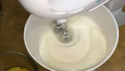 Стъпка по стъпка рецепта за вкусна ябълков пай с ябълков пай