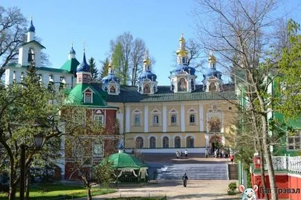 Псков-Pechersk манастир (лавра)