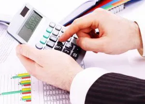 Изчисляването на лихвите по формулата на кредита