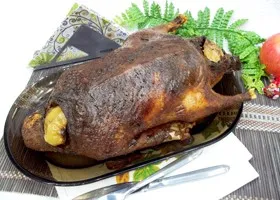 Рецепта пиле пълнено с ябълки